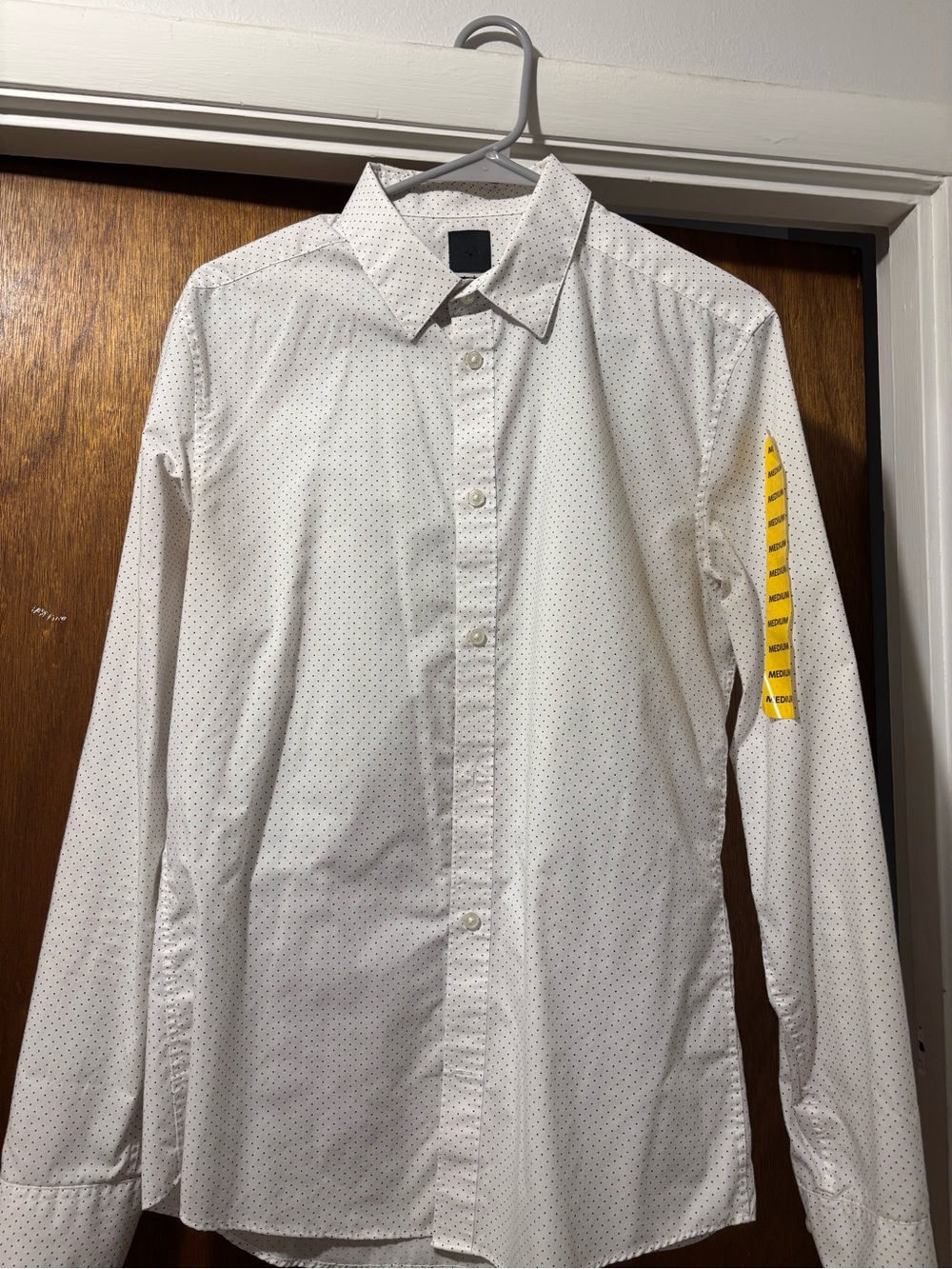 White Micro-Pattern Long-Sleeve Shirt - Classic Button-Down